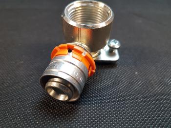Uponor Preß-Wandwinkel 20x3/4
