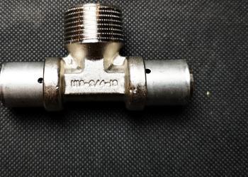 UNICOR Preß-T-Stück 18 - 3/4 AG - 18 #932333