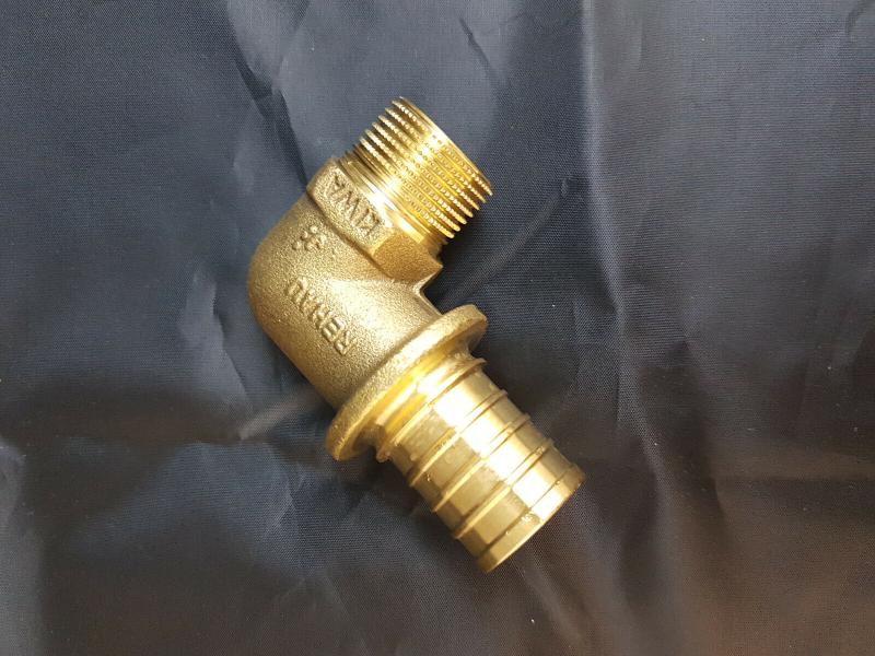 REHAU Rautitan Winkelübergang AG 32 mm x 3/4"