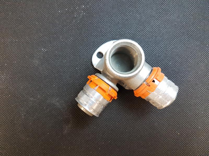 UPONOR Press-Doppel-Wandscheibe 90 Grad 20 x 1/2 IG 1015518