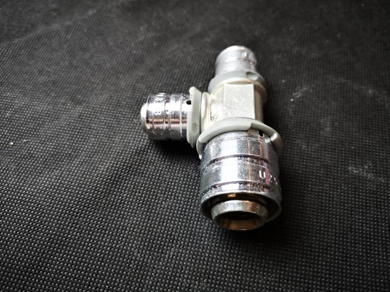 uponor Press-T-Stück reduziert 25-18-18 #935133
